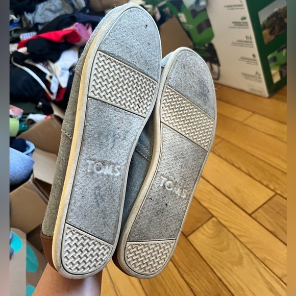 Toms - Men's Light Gray Slip-On Loafers - Picture 6 of 7